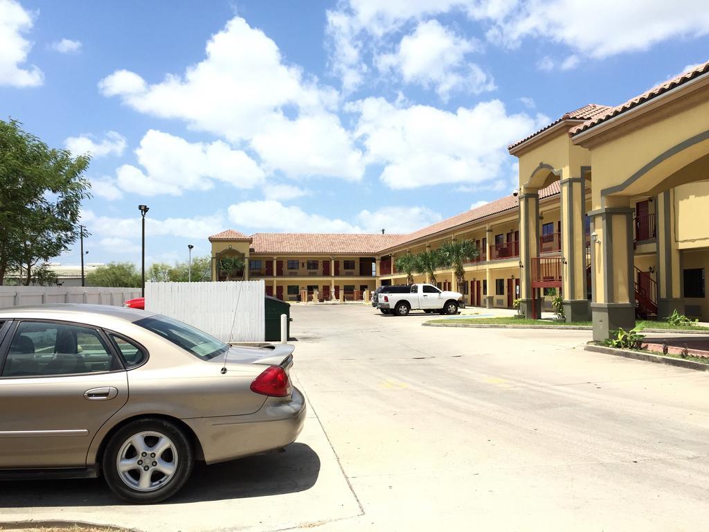 Boca Chica Inn And Suites ブラウンズビル エクステリア 写真